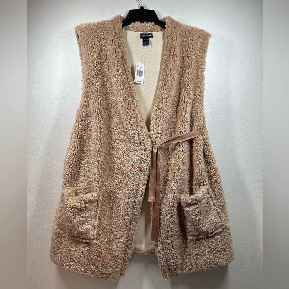Madison 88‎ Faux Fur Fluffy Vest with ribbon tie Pockets Fuzzy Cozy - Picture 5 of 11